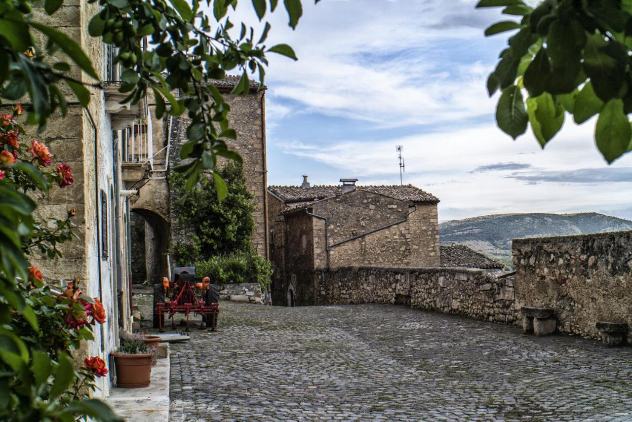 B&B A Casa Di Emy Barisciano Kültér fotó